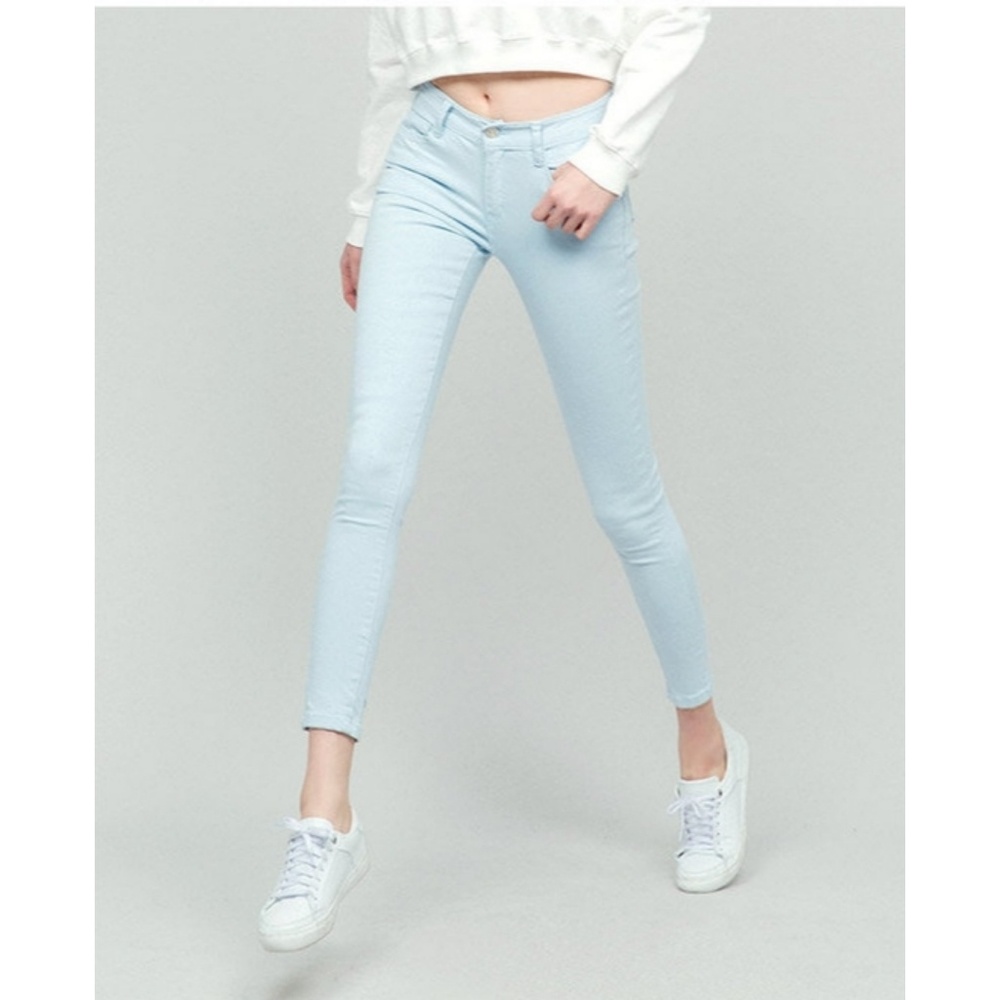 🌼Famous Chuu -5kg Skinny Jeans!🌼